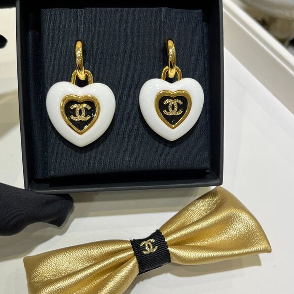 Auth CHANEL Heart Drop Earrings - White Enamel Gold CC Logo - Picture 1 of 6